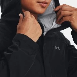 Under Armour Women's UA Stormproof Cloudstrike 2.0 Jacket Black / Pitch Grey -Sporty Life Shop v5 1374645 001 hood